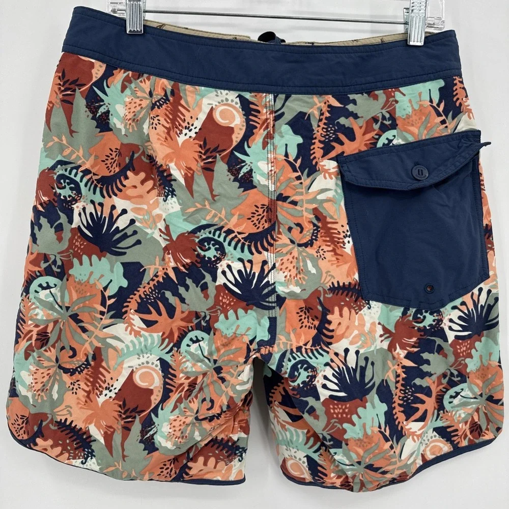 Patagonia‎ Men's Size 32 Wavefarer Scallop Hem Board Shorts Hawaiian Sunset
